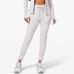 Lululemon Ready to Crush Jogger (color: Chrome)